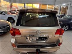 تۆیۆتا لاند کروزەر